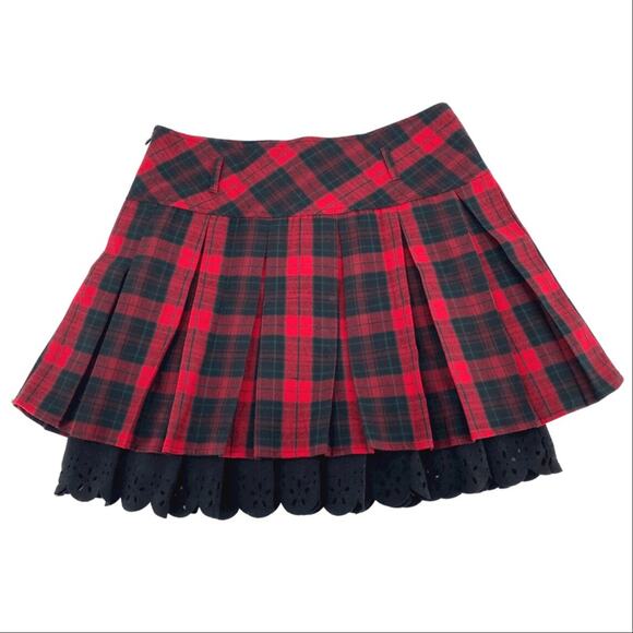 Red black pleated black skirt with black scalloped layer size medium emo goth - Picture 1 of 9